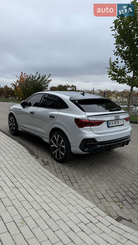 Позашляховик / Кросовер Audi Q3 2020 в Вінниці