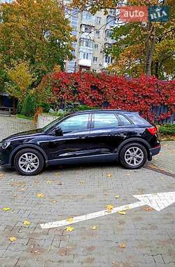 Позашляховик / Кросовер Audi Q3 2020 в  фото 3 Позашляховик / Кросовер Audi Q3 2020 в