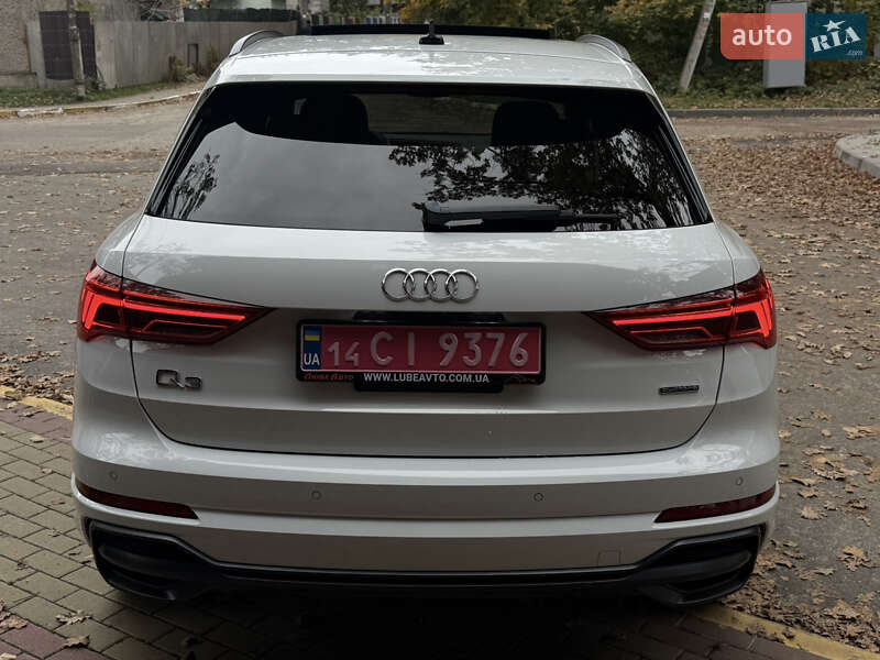 Позашляховик / Кросовер Audi Q3 2021 в Києві фото 6 Позашляховик / Кросовер Audi Q3 2021 в Києві