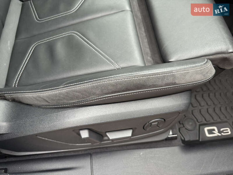 Позашляховик / Кросовер Audi Q3 2021 в Києві фото 46 Позашляховик / Кросовер Audi Q3 2021 в Києві