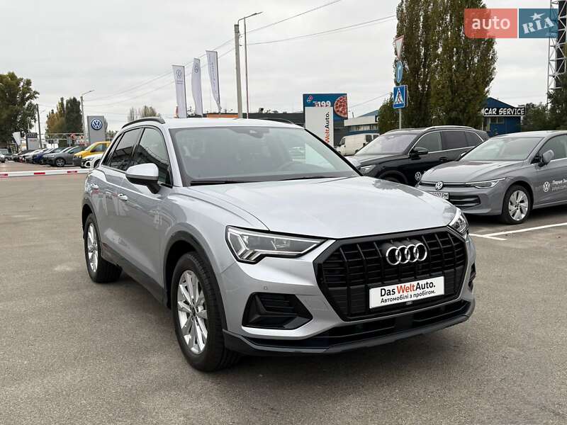 Позашляховик / Кросовер Audi Q3 2024 в Києві