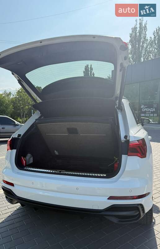 Позашляховик / Кросовер Audi Q3 2019 в Луцьку фото 14 Позашляховик / Кросовер Audi Q3 2019 в Луцьку