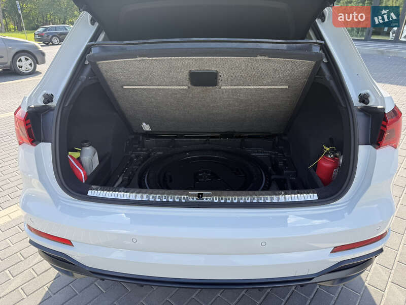 Позашляховик / Кросовер Audi Q3 2019 в Луцьку фото 16 Позашляховик / Кросовер Audi Q3 2019 в Луцьку