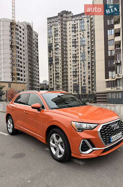 Позашляховик / Кросовер Audi Q3 2019 в  фото 8 Позашляховик / Кросовер Audi Q3 2019 в