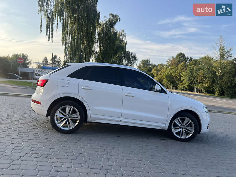 Внедорожник / Кроссовер Audi Q3 2017 в Тернополе