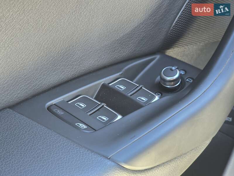 Внедорожник / Кроссовер Audi Q3 2016 в Одессе фото 45 Внедорожник / Кроссовер Audi Q3 2016 в Одессе