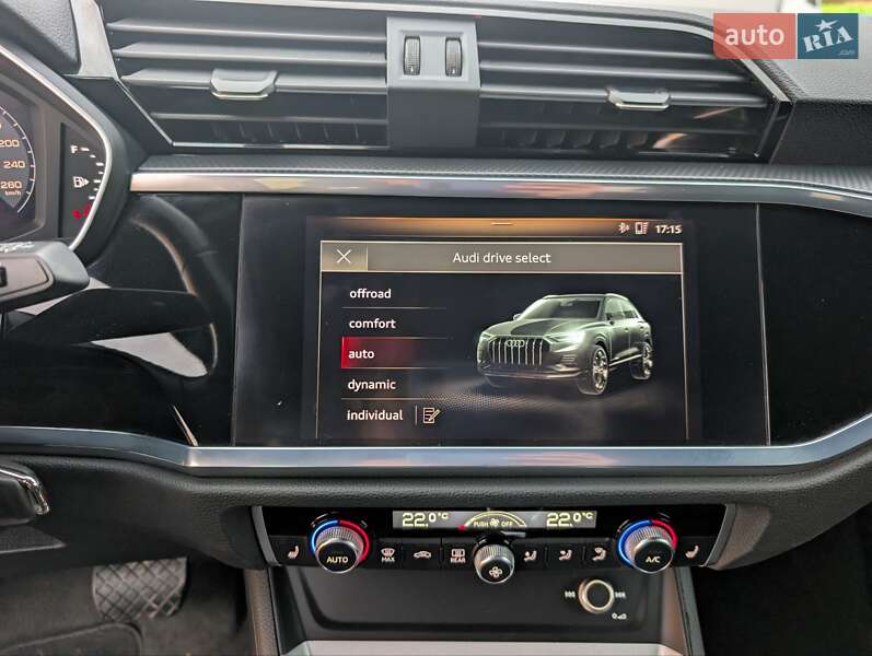 Позашляховик / Кросовер Audi Q3 2021 в Рівному