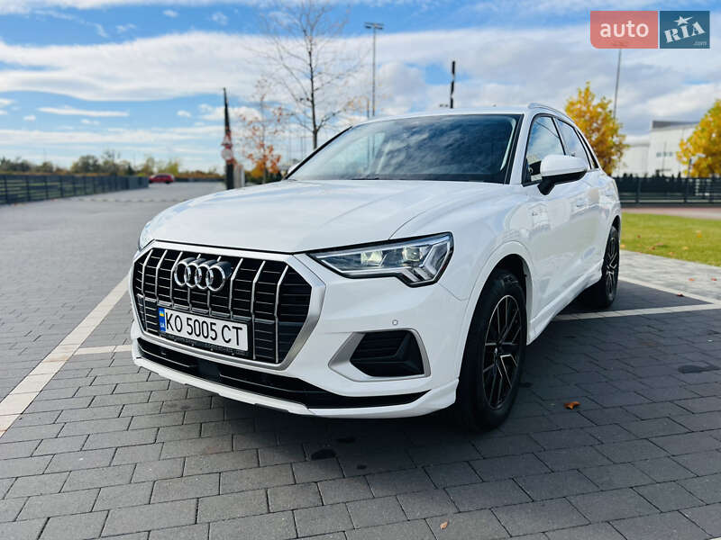 Позашляховик / Кросовер Audi Q3 2022 в Мукачевому