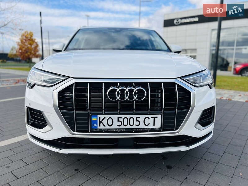 Позашляховик / Кросовер Audi Q3 2022 в Мукачевому