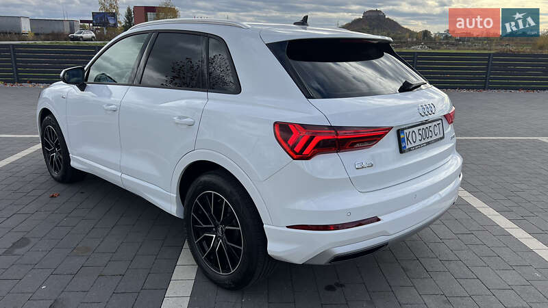 Позашляховик / Кросовер Audi Q3 2022 в Мукачевому