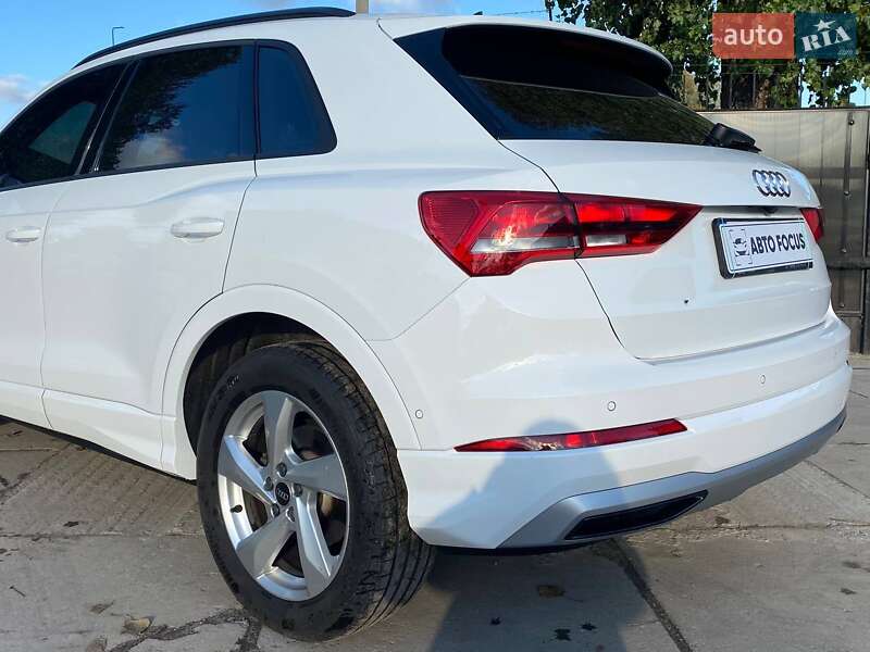 Позашляховик / Кросовер Audi Q3 2022 в Києві фото 8 Позашляховик / Кросовер Audi Q3 2022 в Києві