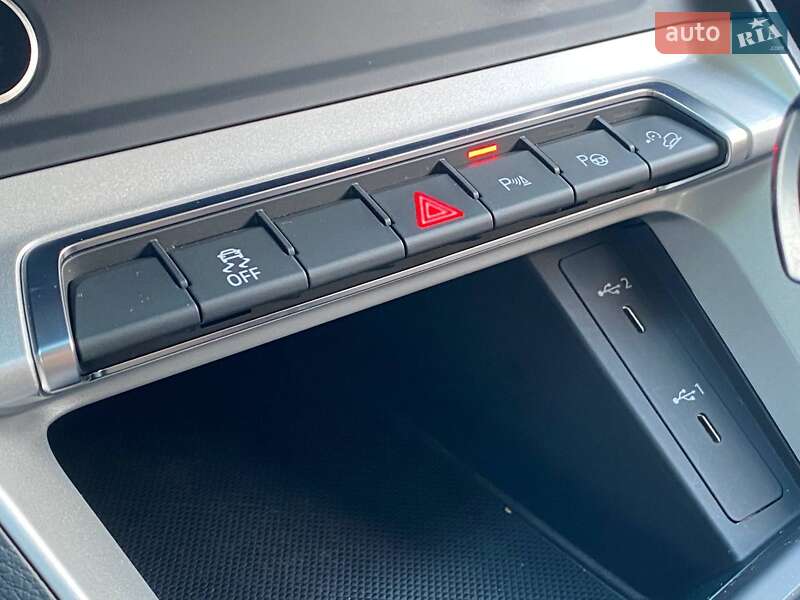 Позашляховик / Кросовер Audi Q3 2022 в Києві фото 19 Позашляховик / Кросовер Audi Q3 2022 в Києві