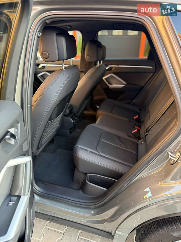 Позашляховик / Кросовер Audi Q3 2020 в Одесі фото 14 Позашляховик / Кросовер Audi Q3 2020 в Одесі