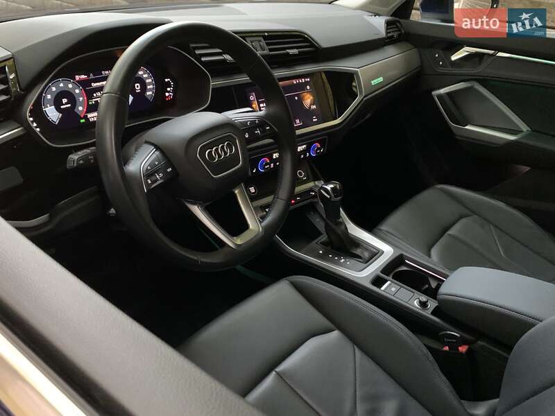 Позашляховик / Кросовер Audi Q3 2022 в Одесі