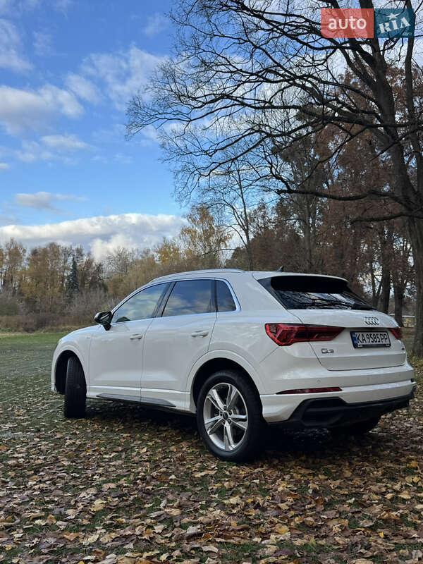 Позашляховик / Кросовер Audi Q3 2023 в Києві