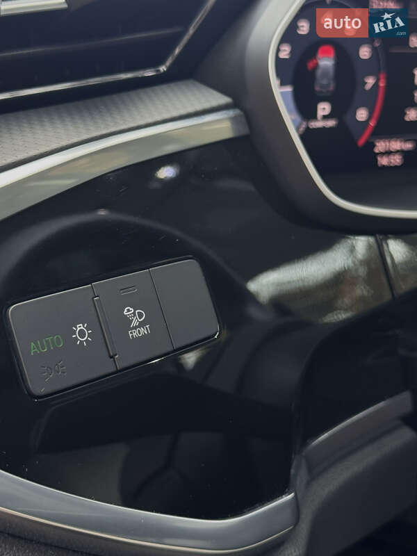 Позашляховик / Кросовер Audi Q3 2023 в Києві