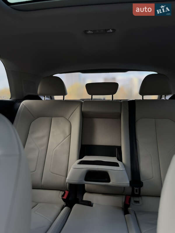 Позашляховик / Кросовер Audi Q3 2023 в Києві
