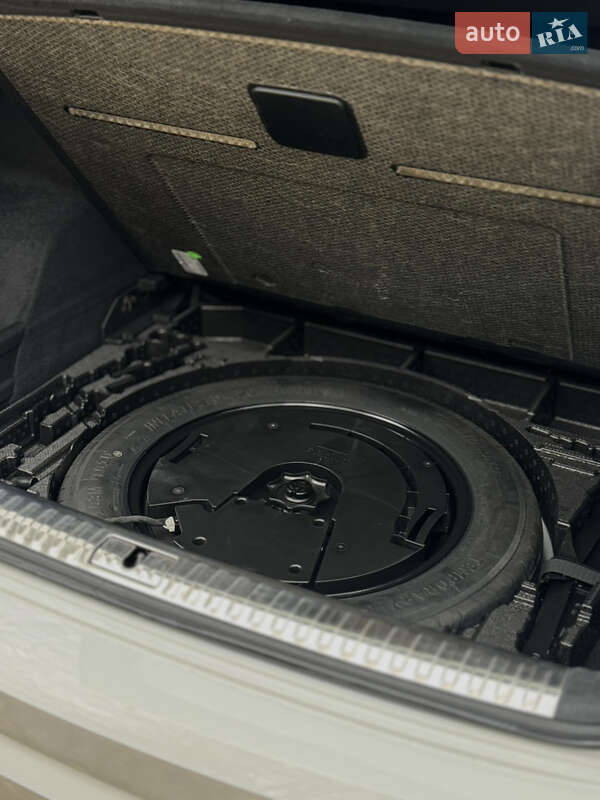 Позашляховик / Кросовер Audi Q3 2023 в Києві