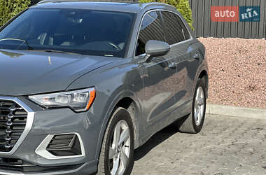 Позашляховик / Кросовер Audi Q3 2019 в Тернополі