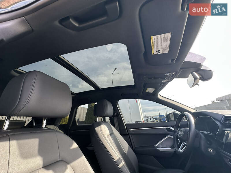 Внедорожник / Кроссовер Audi Q3 2019 в Тернополе