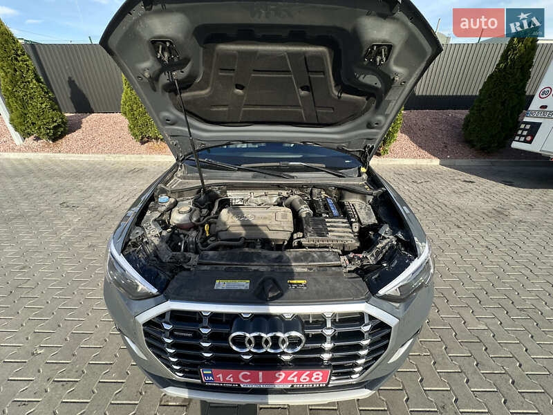 Внедорожник / Кроссовер Audi Q3 2019 в Тернополе