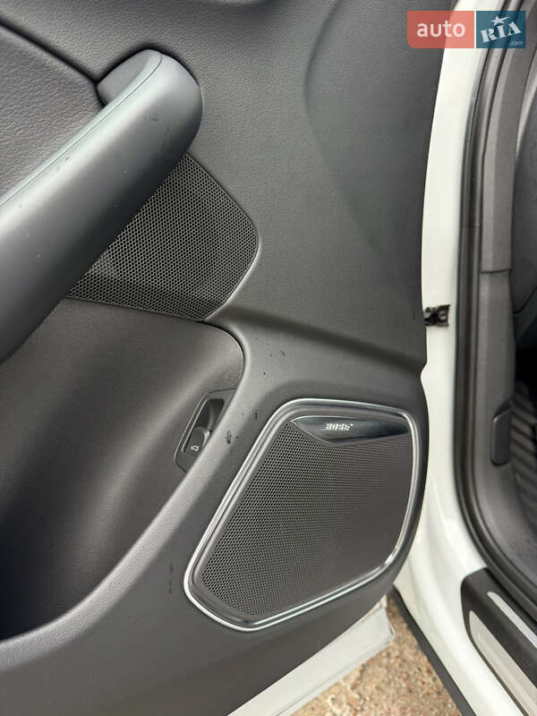 Позашляховик / Кросовер Audi Q3 2017 в Києві фото 11 Позашляховик / Кросовер Audi Q3 2017 в Києві