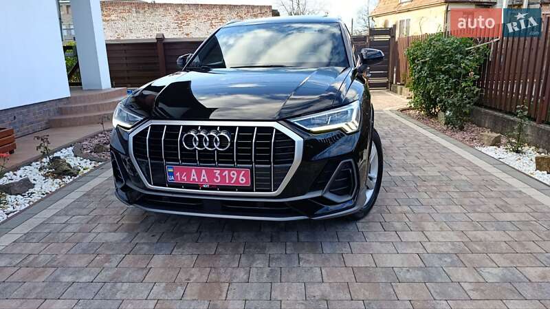 Внедорожник / Кроссовер Audi Q3 2019 в Стрые