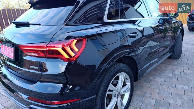 Внедорожник / Кроссовер Audi Q3 2019 в Стрые