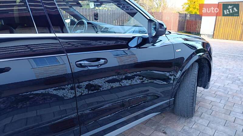 Внедорожник / Кроссовер Audi Q3 2019 в Стрые