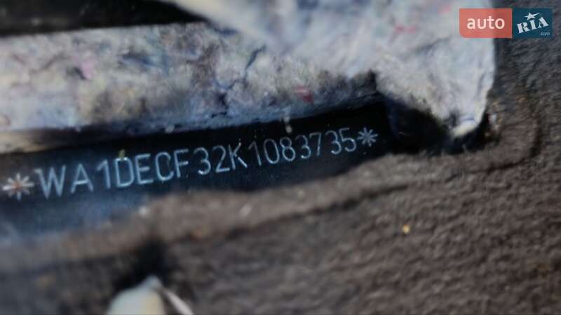 Внедорожник / Кроссовер Audi Q3 2019 в Стрые