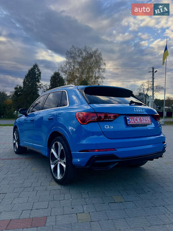 Внедорожник / Кроссовер Audi Q3 2019 в Львове