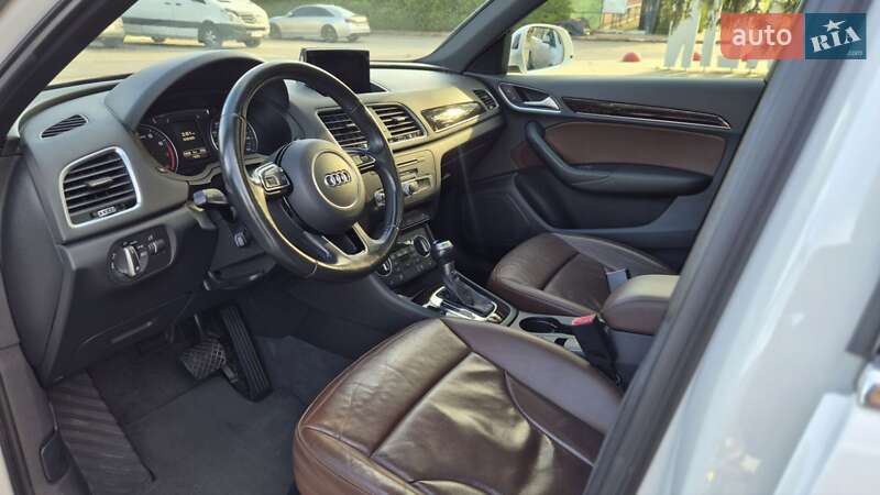 Внедорожник / Кроссовер Audi Q3 2016 в Луцке