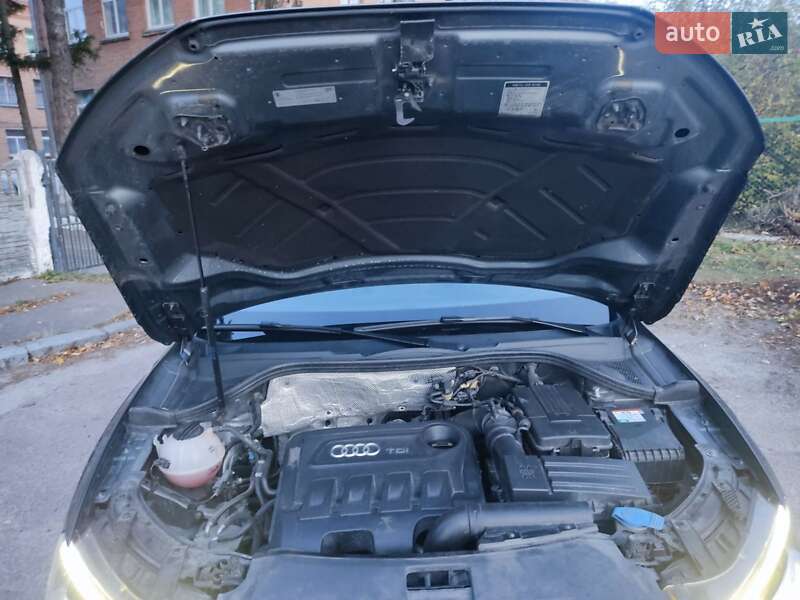 Внедорожник / Кроссовер Audi Q3 2014 в Бердичеве