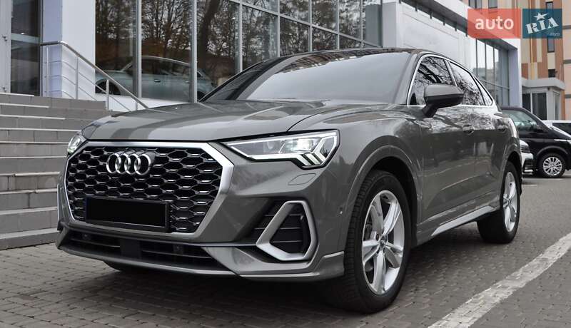 Внедорожник / Кроссовер Audi Q3 2020 в Одессе