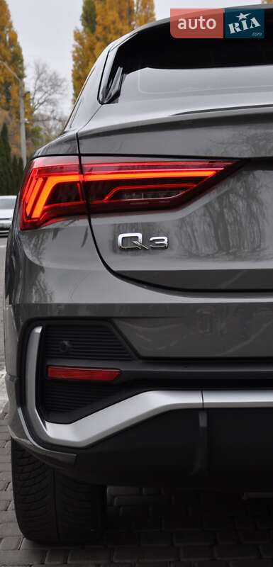 Внедорожник / Кроссовер Audi Q3 2020 в Одессе