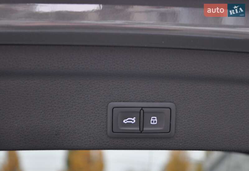 Внедорожник / Кроссовер Audi Q3 2020 в Одессе