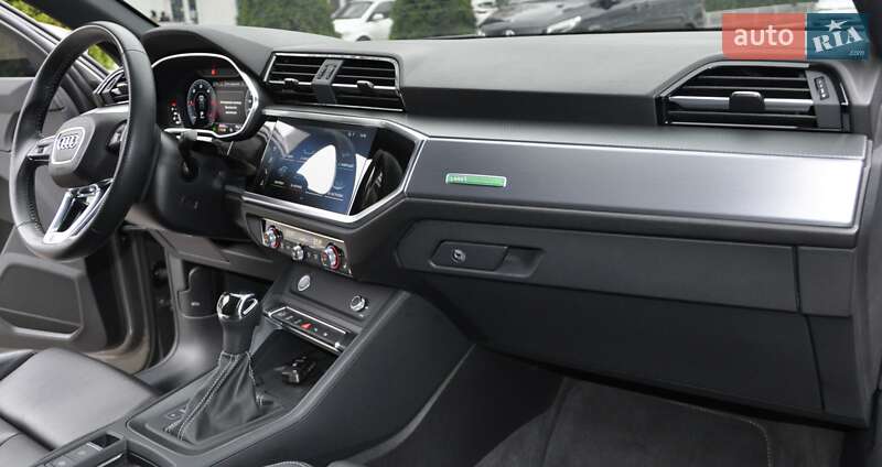 Внедорожник / Кроссовер Audi Q3 2020 в Одессе