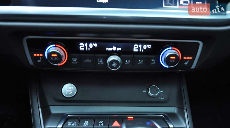 Внедорожник / Кроссовер Audi Q3 2020 в Одессе