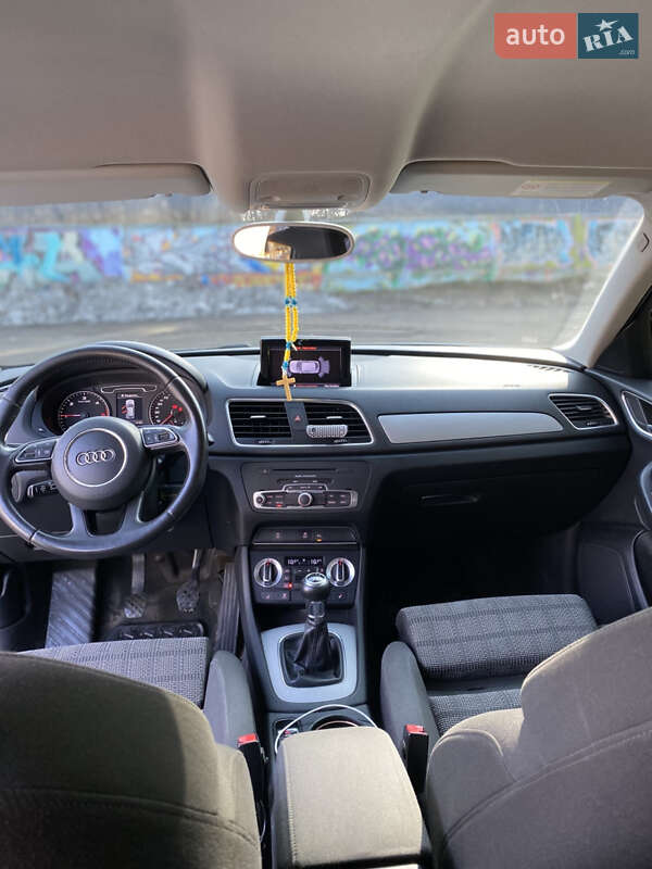 Позашляховик / Кросовер Audi Q3 2012 в Львові