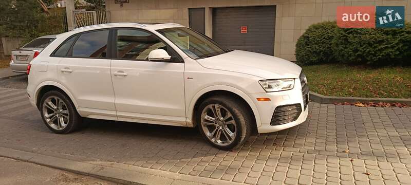 Внедорожник / Кроссовер Audi Q3 2017 в Львове