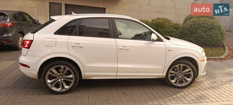 Внедорожник / Кроссовер Audi Q3 2017 в Львове