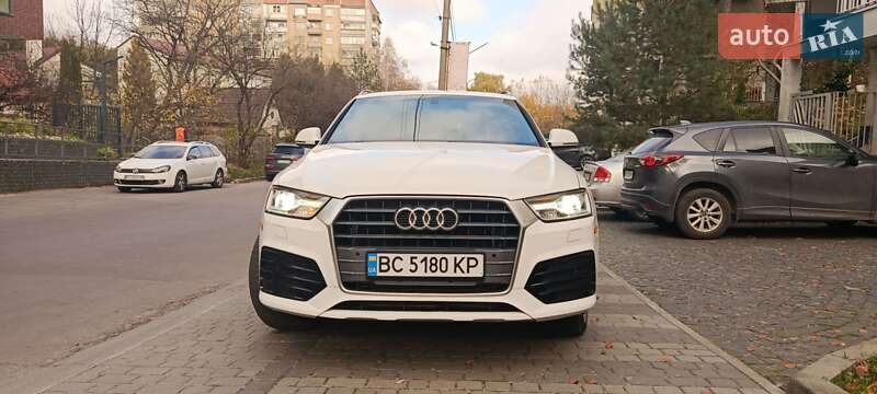 Внедорожник / Кроссовер Audi Q3 2017 в Львове