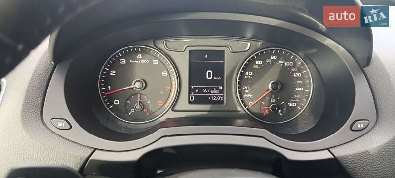 Внедорожник / Кроссовер Audi Q3 2017 в Львове