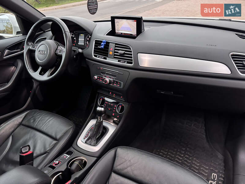 Позашляховик / Кросовер Audi Q3 2017 в Одесі