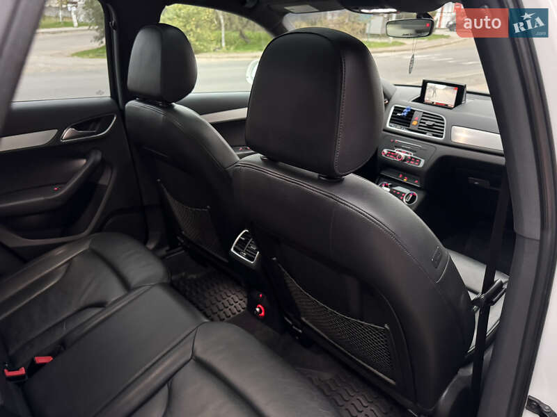 Позашляховик / Кросовер Audi Q3 2017 в Одесі