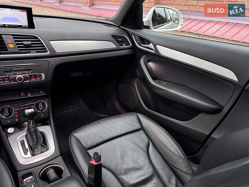 Позашляховик / Кросовер Audi Q3 2017 в Одесі