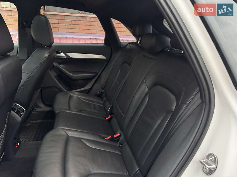 Позашляховик / Кросовер Audi Q3 2017 в Одесі