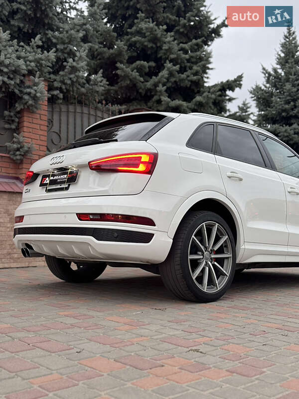 Позашляховик / Кросовер Audi Q3 2017 в Одесі