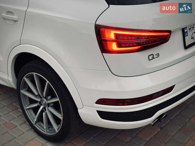 Позашляховик / Кросовер Audi Q3 2017 в Одесі