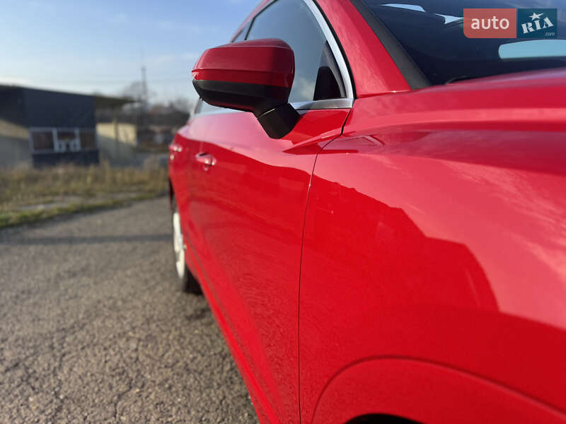 Внедорожник / Кроссовер Audi Q3 2019 в Вижнице